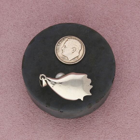 sterling silver vintage pearl fleur-de-lis pendant - Picture 3 of 3